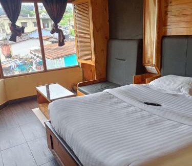 Ooty Hotel | HOTEL SHIV SHANTHI INN MOORTHI HOSPITALITY OOTy