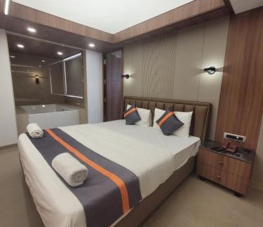 Surat Hotel | Hotel Shreeji Vatika, Airport Road