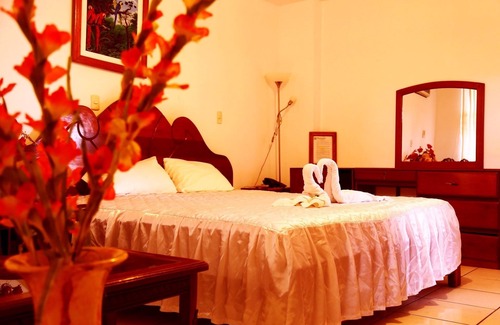 San Juan Bautista Hotel | Hotel Sol Del Oriente