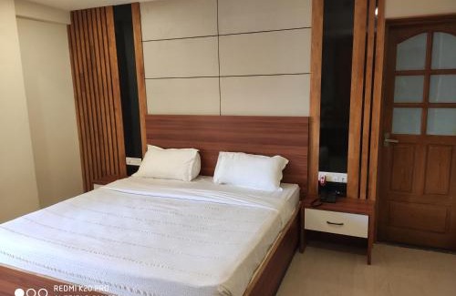 Guruvayur Hotel | Hotel Sree Gokulam Apartments