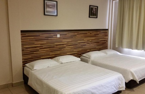 Kampung Air Hotel | Hotel Sri Iskandar