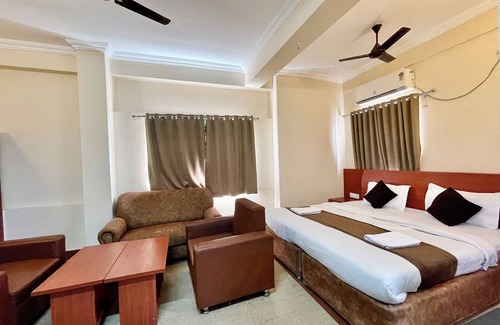 Puri Hotel | Hotel Subham Beach Inn - near Sea Beach