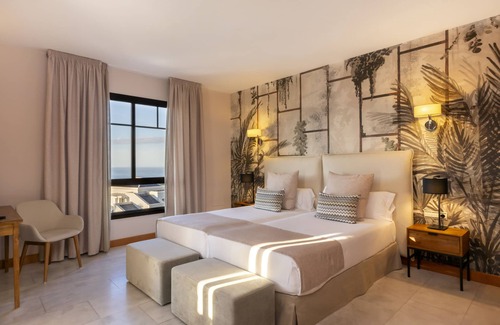 Costa Adeje Hotel | Hotel Suite Villa María