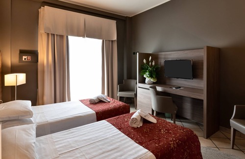 Zona Lancetti Hotel | Hotel Sunflower