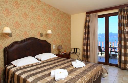 Nikiana Hotel | Hotel Tesoro