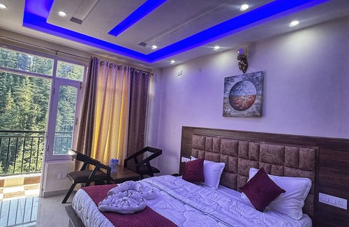 Shimla Hotel | Hotel The Luxeblue Shimla Mountain View