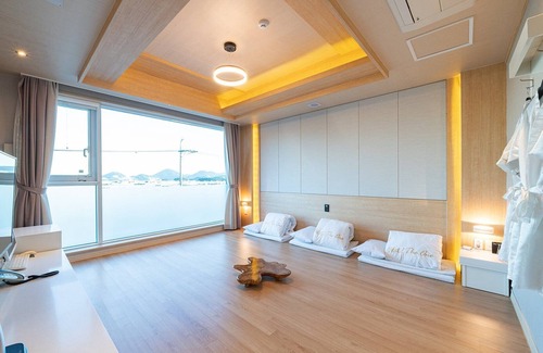 Yeosu Hotel | Hotel the One Yeosu