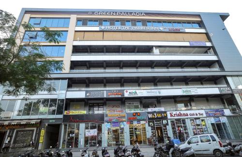 Surat Hotel | HOTEL THE PARKER INN By KBNT GROUP