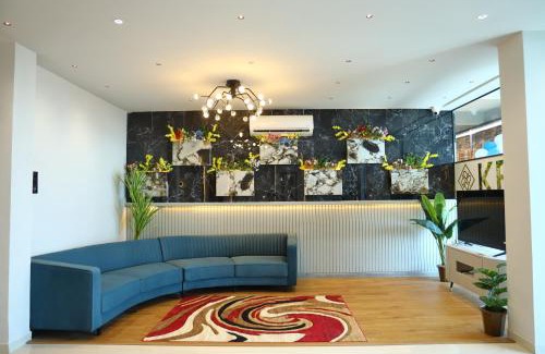Surat Hotel | HOTEL THE PARKER INN By KBNT GROUP