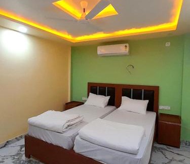Bodh Gaya Hotel | Hotel The Prince Palace Near Mahabodhi Temple - Wifi and Parking Facilities
