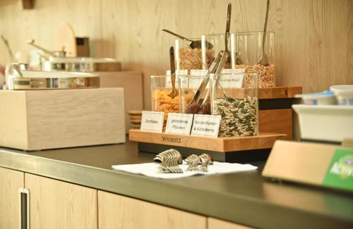 Pellenz Hotel | Hotel Villa am Rhein