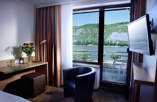 Pellenz Hotel | Hotel Villa Am Rhein