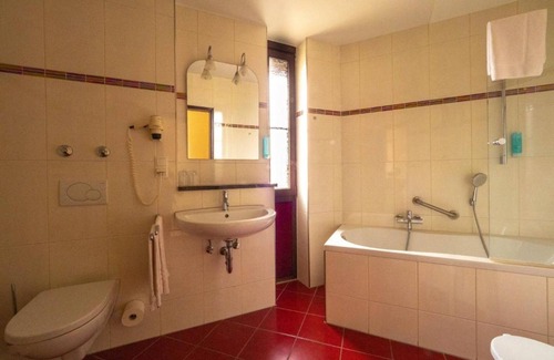 Pellenz Hotel | Hotel Villa Am Rhein