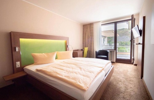 Pellenz Hotel | Hotel Villa Am Rhein