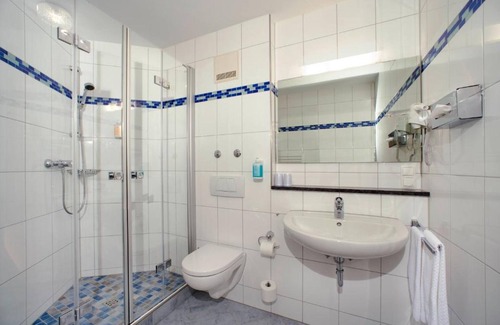 Pellenz Hotel | Hotel Villa Am Rhein