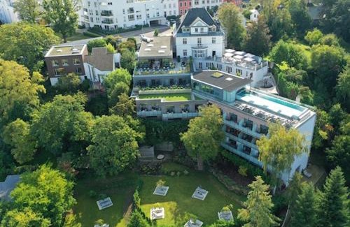 Alt-Heiligkreuz Hotel | Hotel Villa Hügel