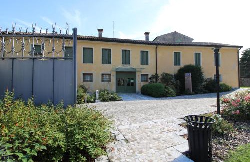 Vazzola Hotel | Hotel Villa Maternini