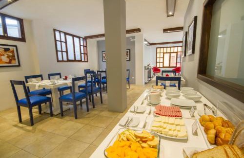 Puerto Villamil Hotel | Hotel Volcano