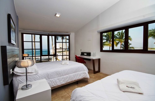 Puerto Villamil Hotel | Hotel Volcano