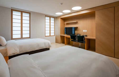 Goesan Hotel | Hotel West of Canaan