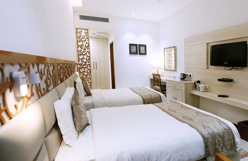 Civil Lines Hotel | Hotel Yatrik
