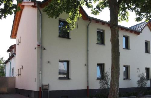 Ludwigshafen-Gartenstadt House | Hotel Yel