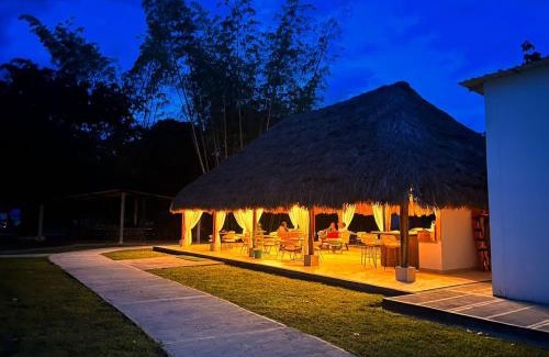 El Castillo Cabin | Hotel Zensi 420