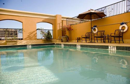 Santa Ana Hotel | Hotel Zessa Orange County Airport, a DoubleTree by Hilton