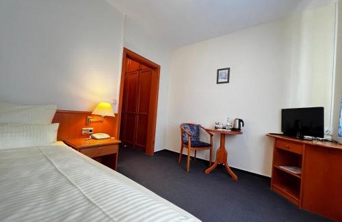 Neukirchen Hotel | Hotel Zur Stadt Cassel