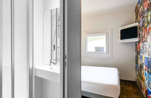 9th Arrondissement Opéra Hotel | hotelF1 Paris Saint-Ouen - Marché aux Puces