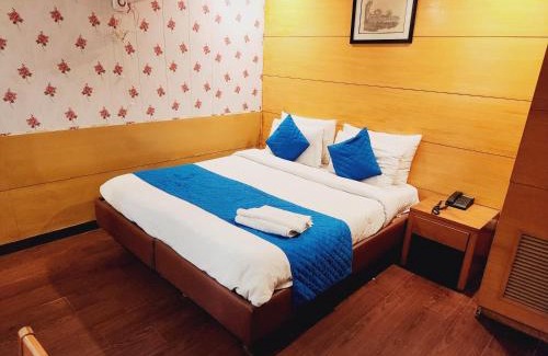 Connaught Place Hotel | Hotels Daffodils Connaught Place
