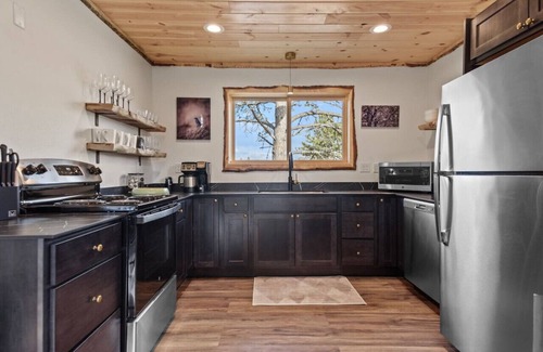 Custer House | Hottub Haven: Sauna + Firepit + Enjoy Wildlife