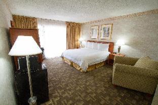 Bakersfield Hotel | Hourglass Hotel, Trademark Collection by Wyndham