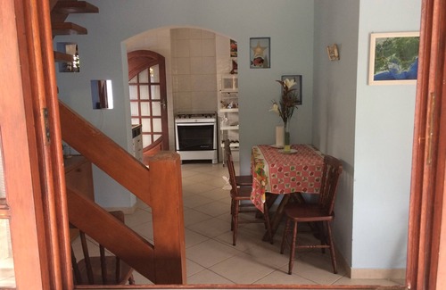 Praia da Enseada House | House 4 Bedrooms in Gated Community with Barbecue and Swimming Pool.