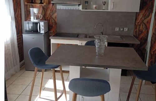 Rosieres-en-Santerre House | House apartment with terrace. Vintage atmosphere