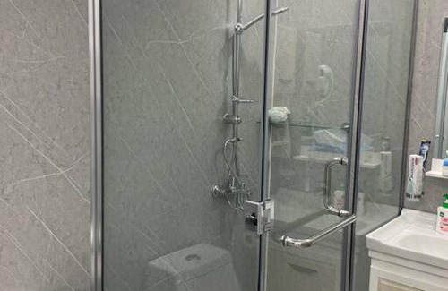 Abu Dhabi Boat Rental | House boat The Deep