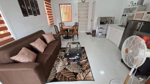 Lipa House | House Brown style