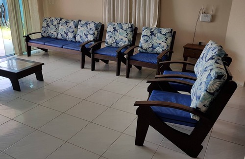 Ipojuca House | House by the sea. 7 rooms with air-conditioning. Pool. Barbecue grill. Wi-fi.