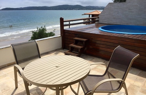 Porto Belo Apartment | House by the sea with beautiful views, veranda and private pool.