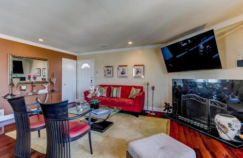 Southern Hills House | House-Canyon Dr