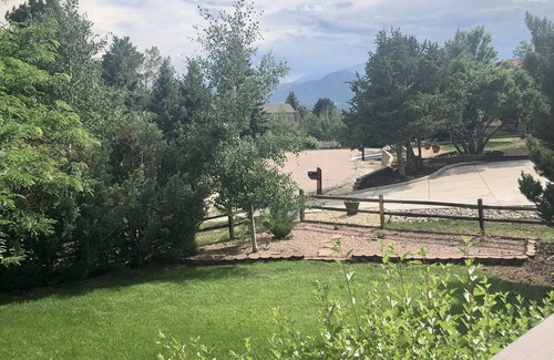 Gleneagle House | House - Colorado Springs Near USAFA