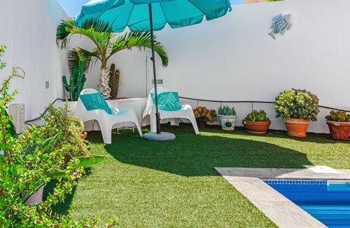 Costa Adeje Ski Chalet | House