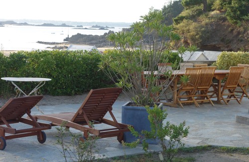 Saint-Briac-sur-Mer House | House feet in the water