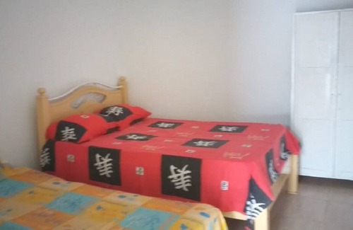 Mongagua Boat Rental | House for up to 17 people 60m from the beach