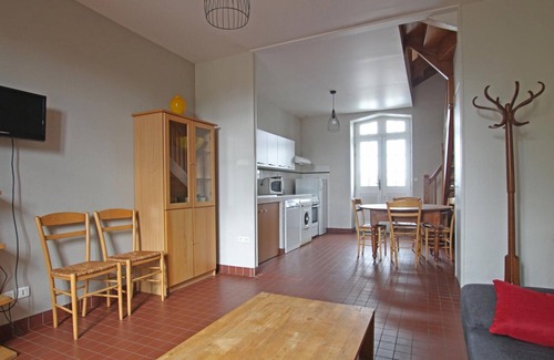 Periers Cottage | House for 5, Périers, Pets allowed, Internet