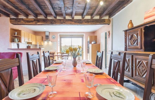 Tirepied Cottage | House for 7 people with garden, pets allowed