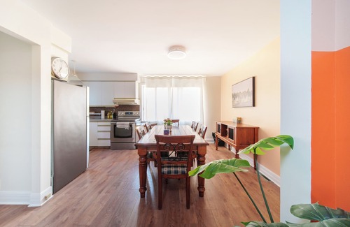 Montreal House | House in Center Brossard-mins to REM station/hwy