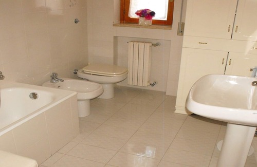Ostuni Apartment | House in OFFER! great position, Wi-Fi, near the main center: Holidays in Ostuni