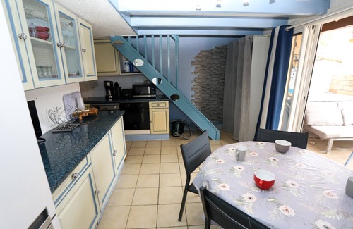 Saint-Cyprien Plage Ski Chalet | House in residence with swimming pool 3 bedrooms in St Cyprien