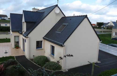 Plouescat House | House Ind. recent 100 meters from the sea and sandy beaches, internet
